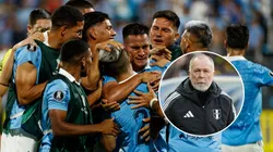Jugadores de Sporting Cristal y Mano Menezes.
