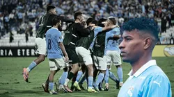 Miguel Araujo y jugadores de Sporting Cristal.