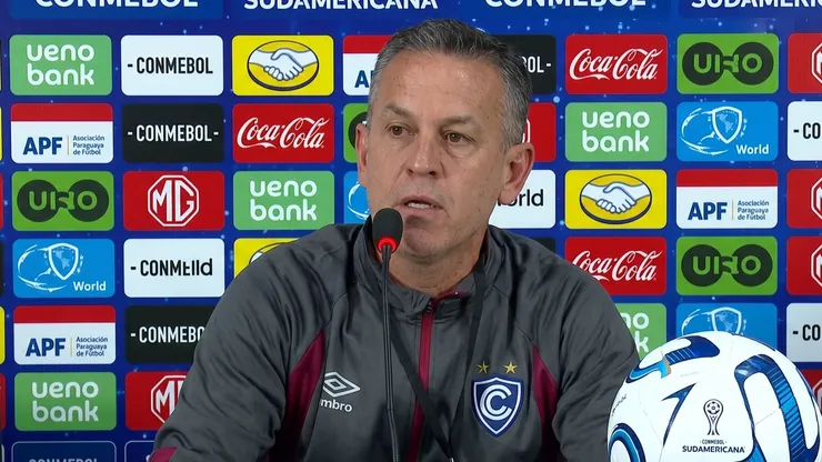 Horacio Melgarejo, DT de Cienciano, en conferencia de prensa.