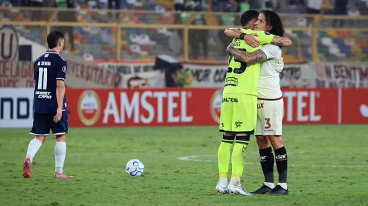 Williams Riveros volvió a hacer un gesto a hinchas de Universitario.