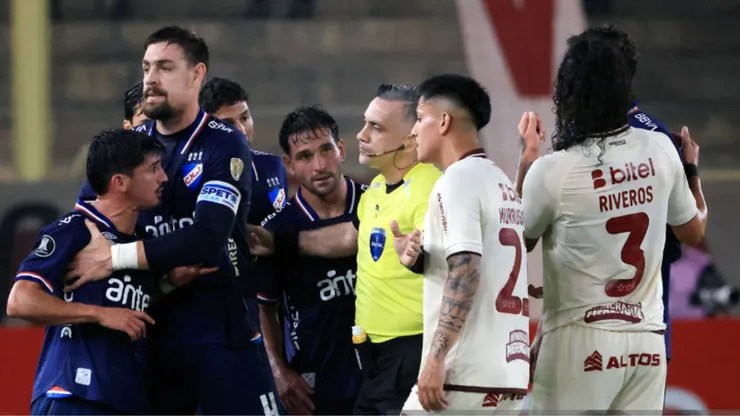 Universitario vs. Nacional por la Copa Libertadores 2026.