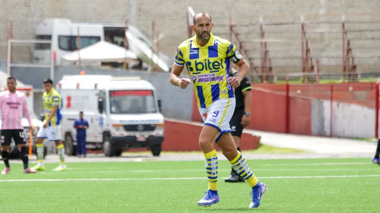 Hernán Barcos, delantero de FC Cajamarca.