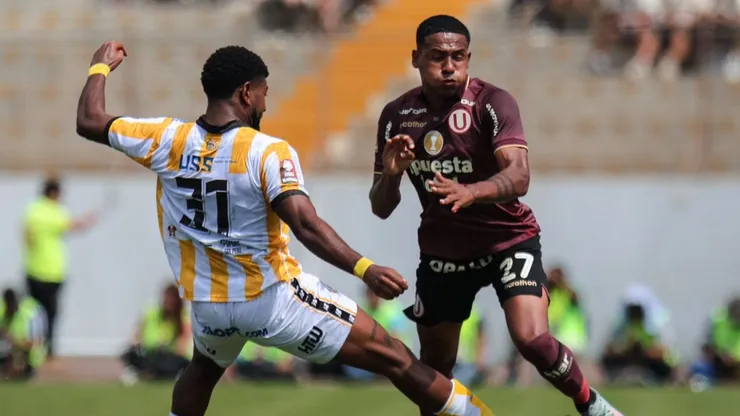 Juan Pablo II vs. Universitario por el Torneo Apertura 2026.