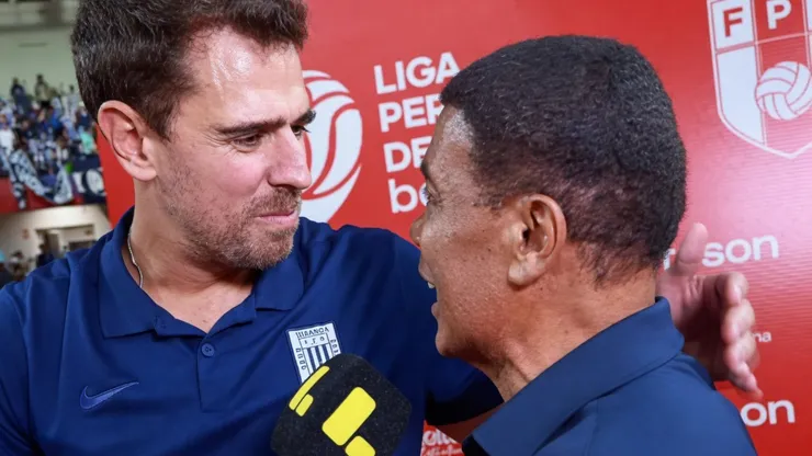 Facundo Morando junto Teófilo Cubillas.