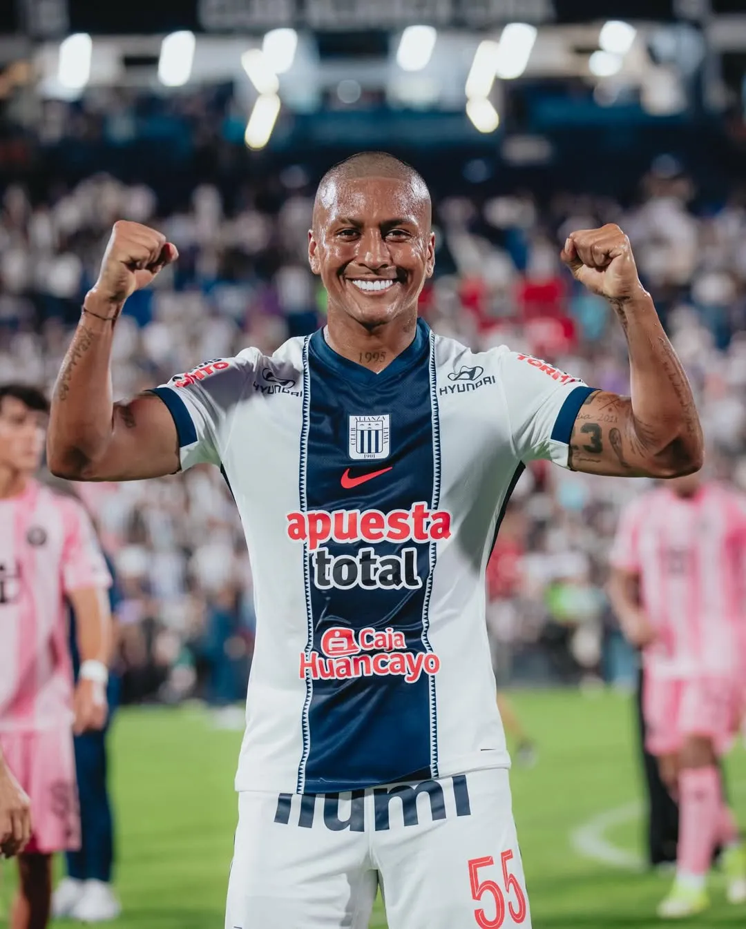 El volante Pedro Aquino al final del partido amistoso entre Alianza Lima vs. Inter Miami en Matute. (Foto: Getty Images)