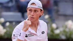 Puño en alto para Ignacio Buse en su debut en el Masters 1000 de Roma.
