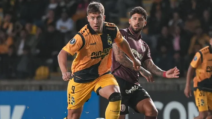 Coquimbo superó a Universitario en Chile.