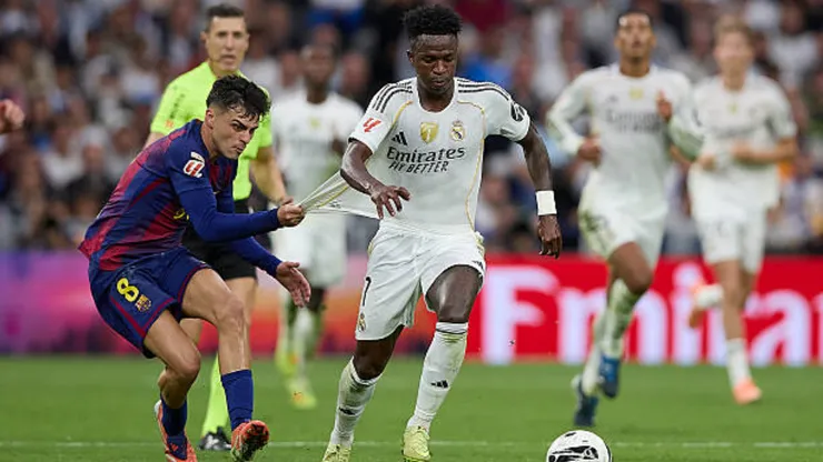 El árbitro principal y del VAR de hoy para el Real Madrid vs. Barcelona.