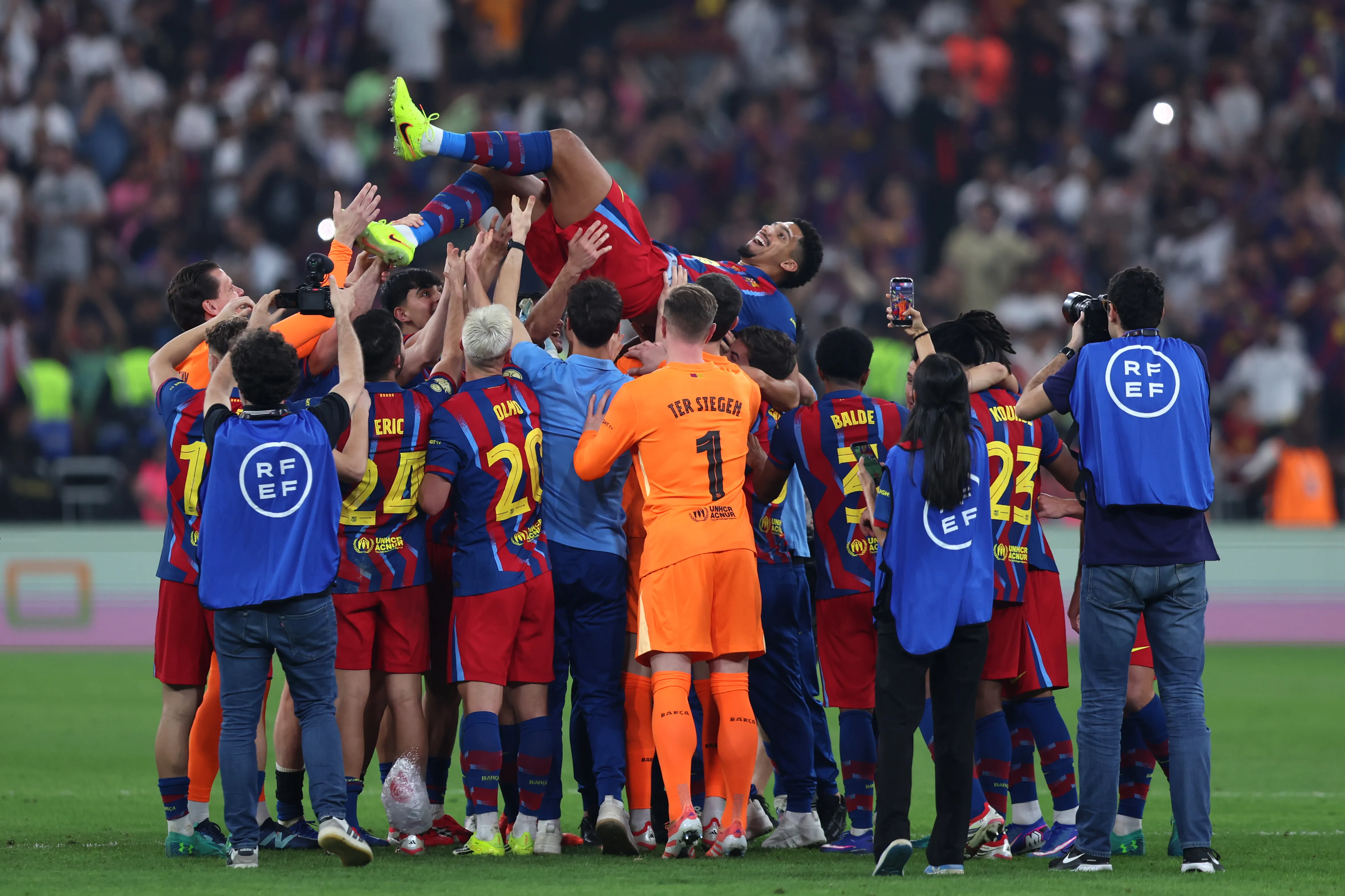 FC Barcelona celebrando el título ante el Real Madrid (Foto: Getty).