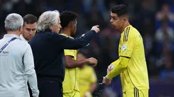 Jorge Jesús señalando a Cristiano Ronaldo.