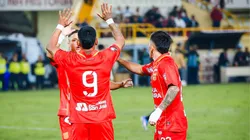Jugadores de Atlético Grau celebrando en el Estadio Monumental.