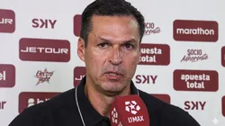 Jorge Araujo se despidió de Universitario.