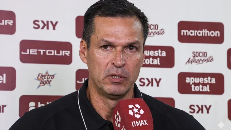 Jorge Araujo se despidió de Universitario.