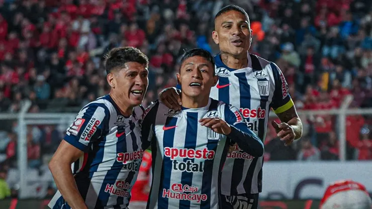 Jesús Castillo, Marco Huamán y Paolo Guerrero.