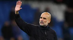 Pep Guardiola despidiéndose.