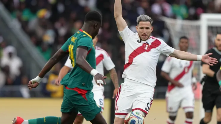 Adrián Ugarriza ante Senegal.