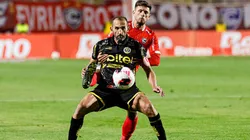 Hernán Barcos se habría reunido con equipo grande, pero el plantel no lo quiere.