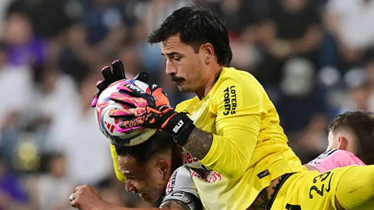 Guillermo Viscarra podría salir de Alianza Lima ante pocos minutos.