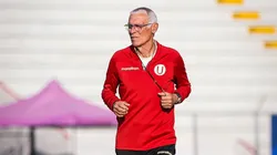 Héctor Cúper, DT de Universitario.