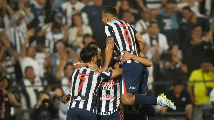 El festejo de Alianza Lima por el título.