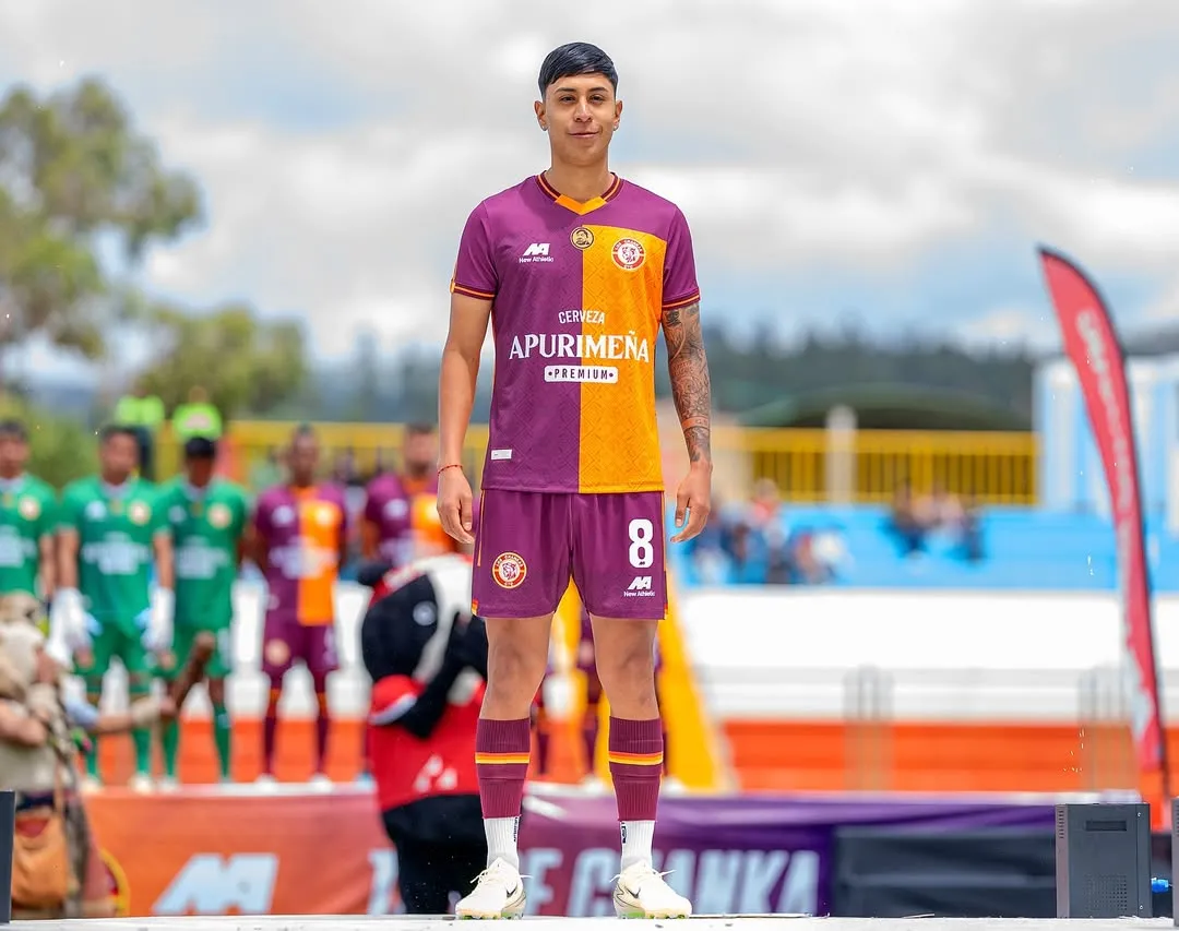 Adrián Quiroz tiene 26 años, juega de volante y su actual equipo es Los Chankas. (Foto: Los Chankas)