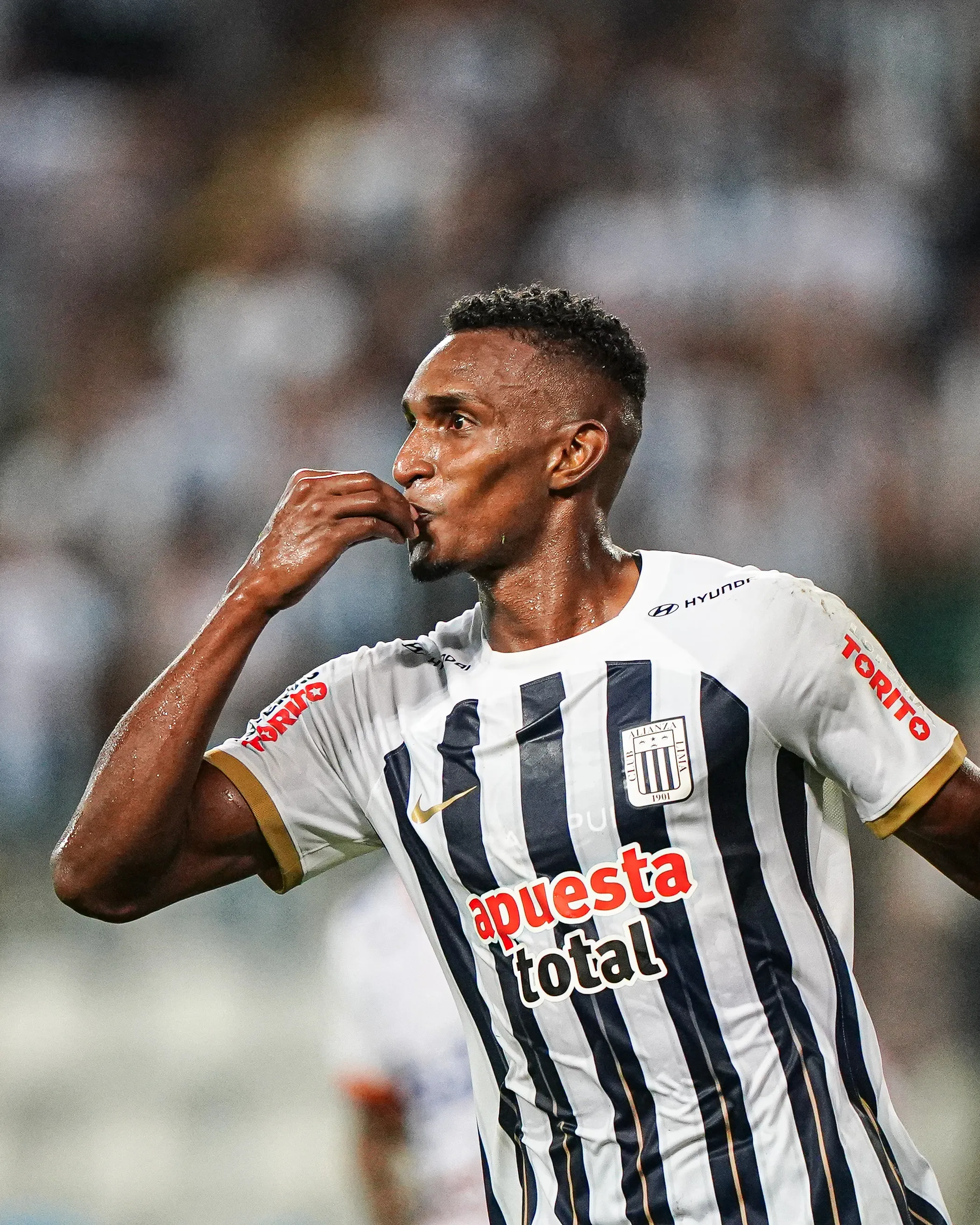 Jiovany Ramos festejando su gol con Alianza Lima. (Foto: Liga 1)
