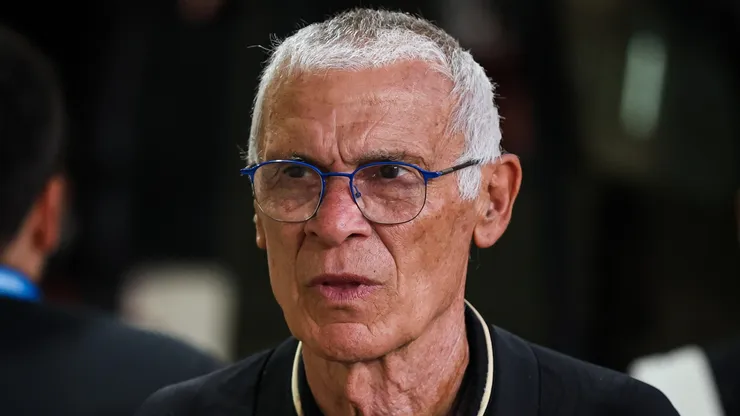Héctor Cúper, DT de Universitario.