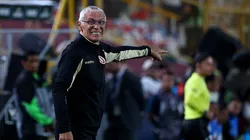 Héctor Cúper avisa una purga en Universitario tras la eliminación.