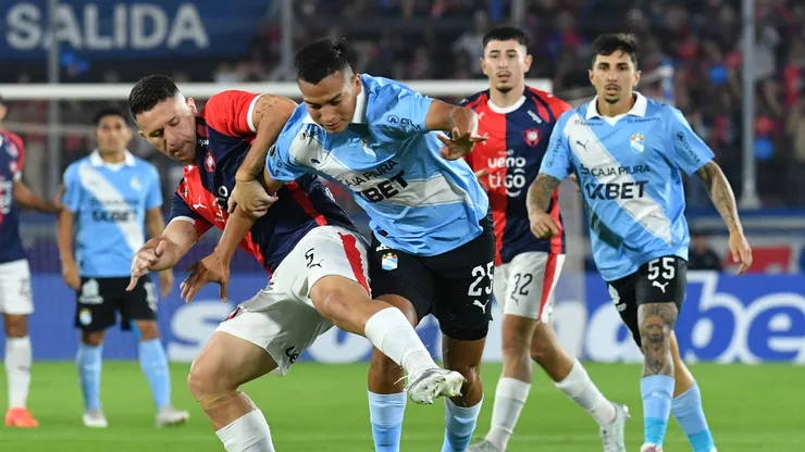 Sporting Cristal enfrenta a Cerro Porteño en Paraguay.