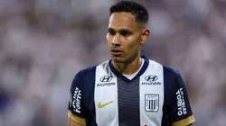 Renzo Garcés con la camiseta de Alianza Lima.