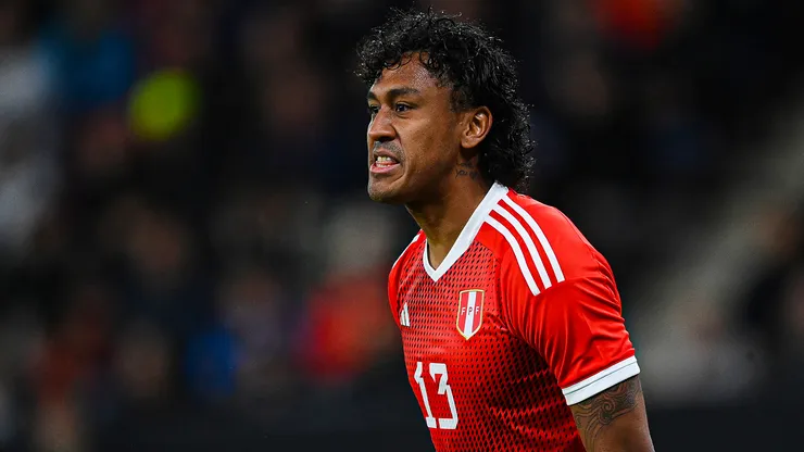 Renato Tapia enojado por no estar en la lista de la Selección Peruana.