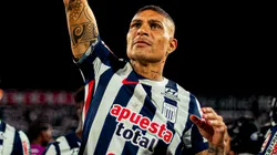 Paolo Guerrero festejando el Torneo Apertura 2026 con Alianza Lima.