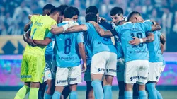 Jugadores de Sporting Cristal reunidos.
