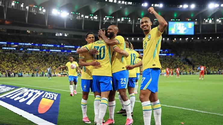 Brasil festeja en la goleada ante Panamá.