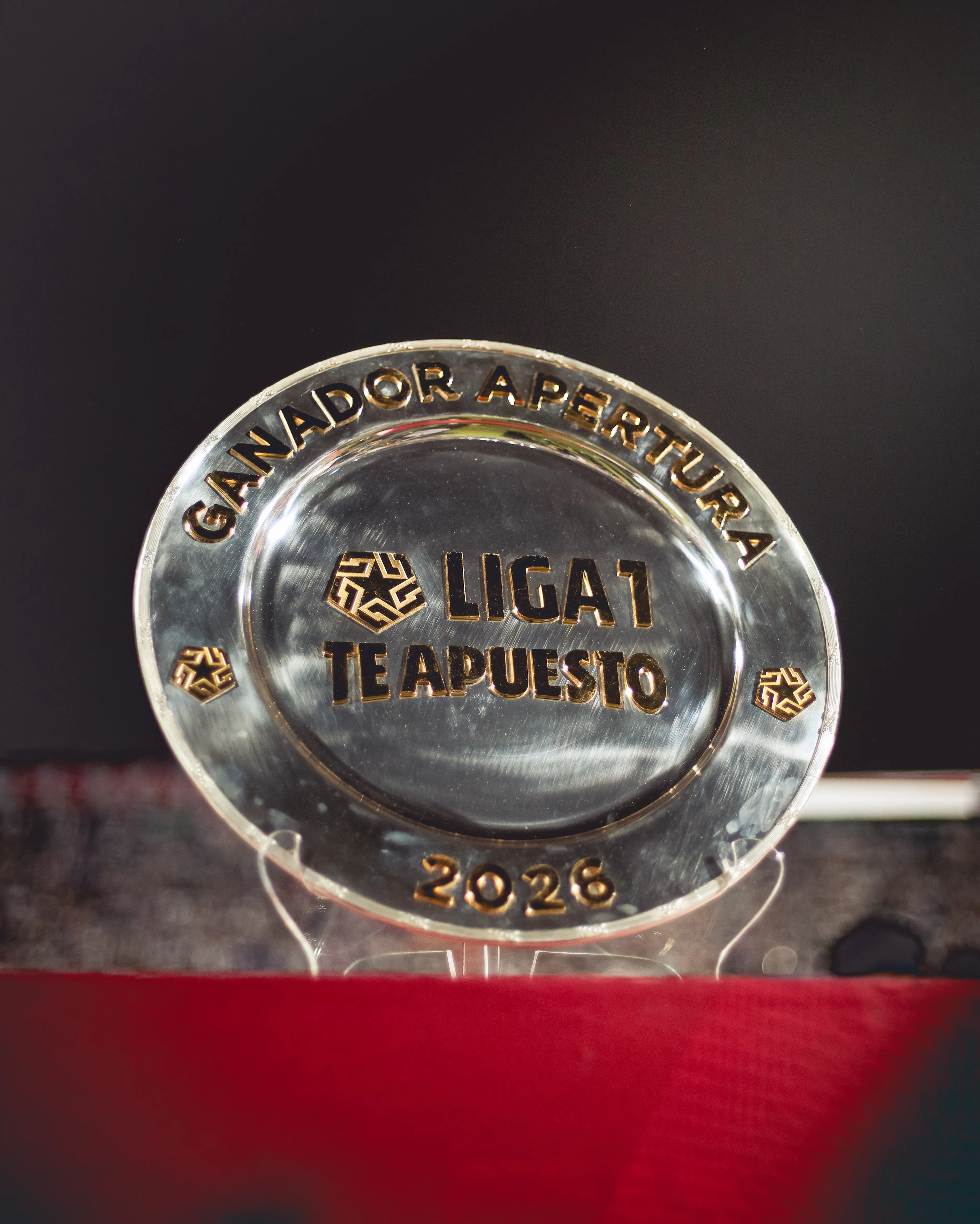 El trofeo del Torneo Apertura 2026. (Foto: X).