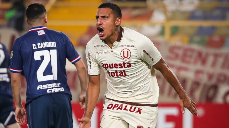 Alex Valera celebrando.