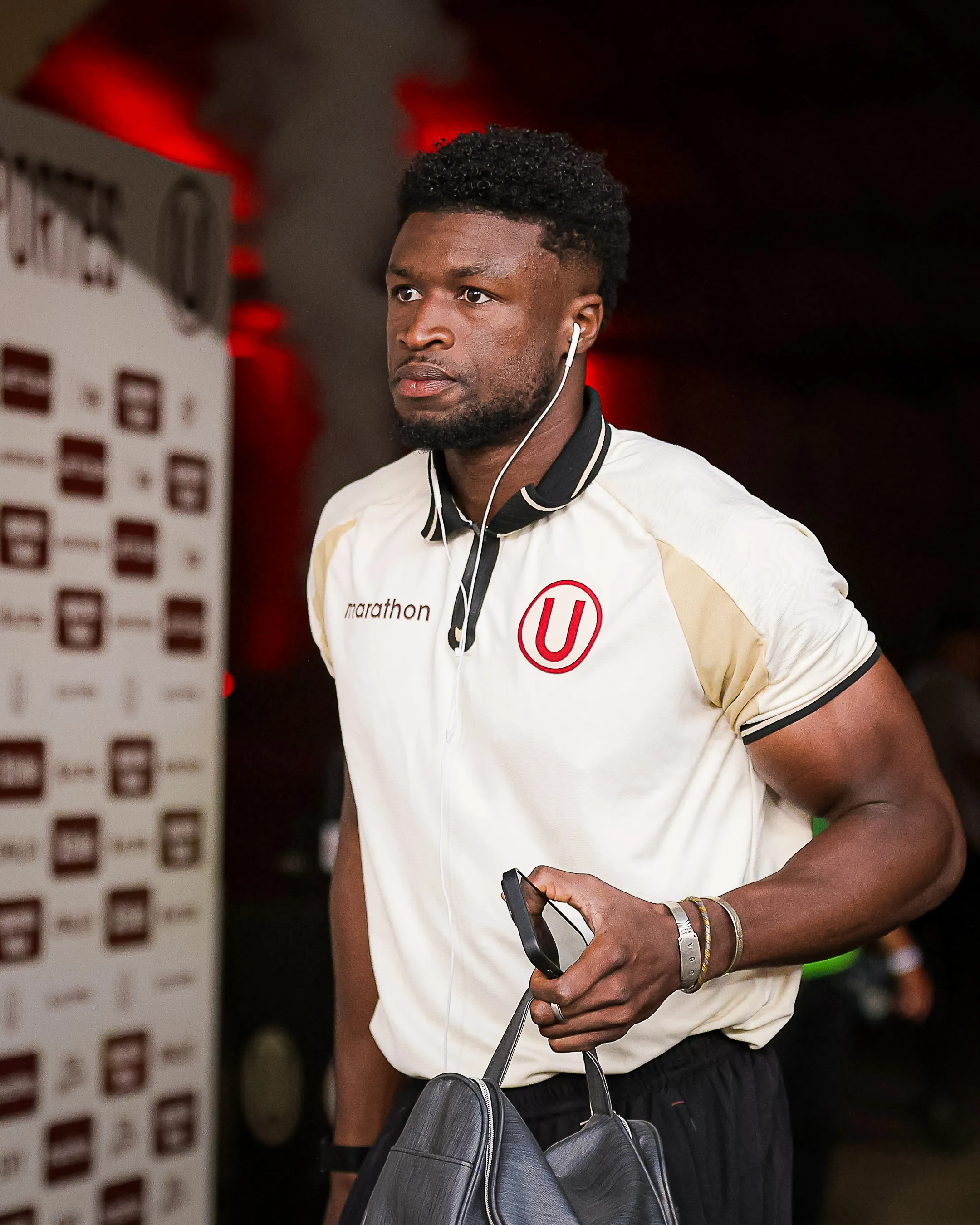 Sekou Gassama en la previa del partido entre Universitario vs. Alianza Lima por el Torneo Apertura 2026. (Foto: Liga 1)