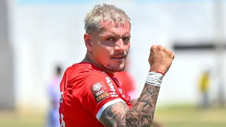 Carlos Garcés, delantero de Cienciano.