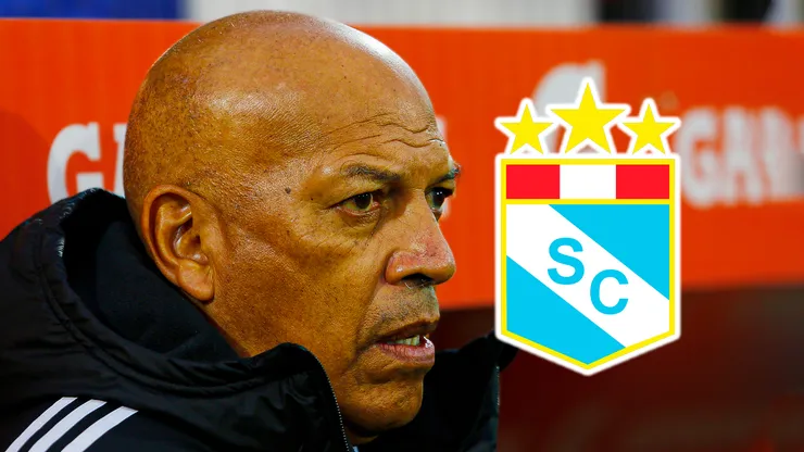 El técnico Roberto Mosquera y el escudo de Sporting Cristal.