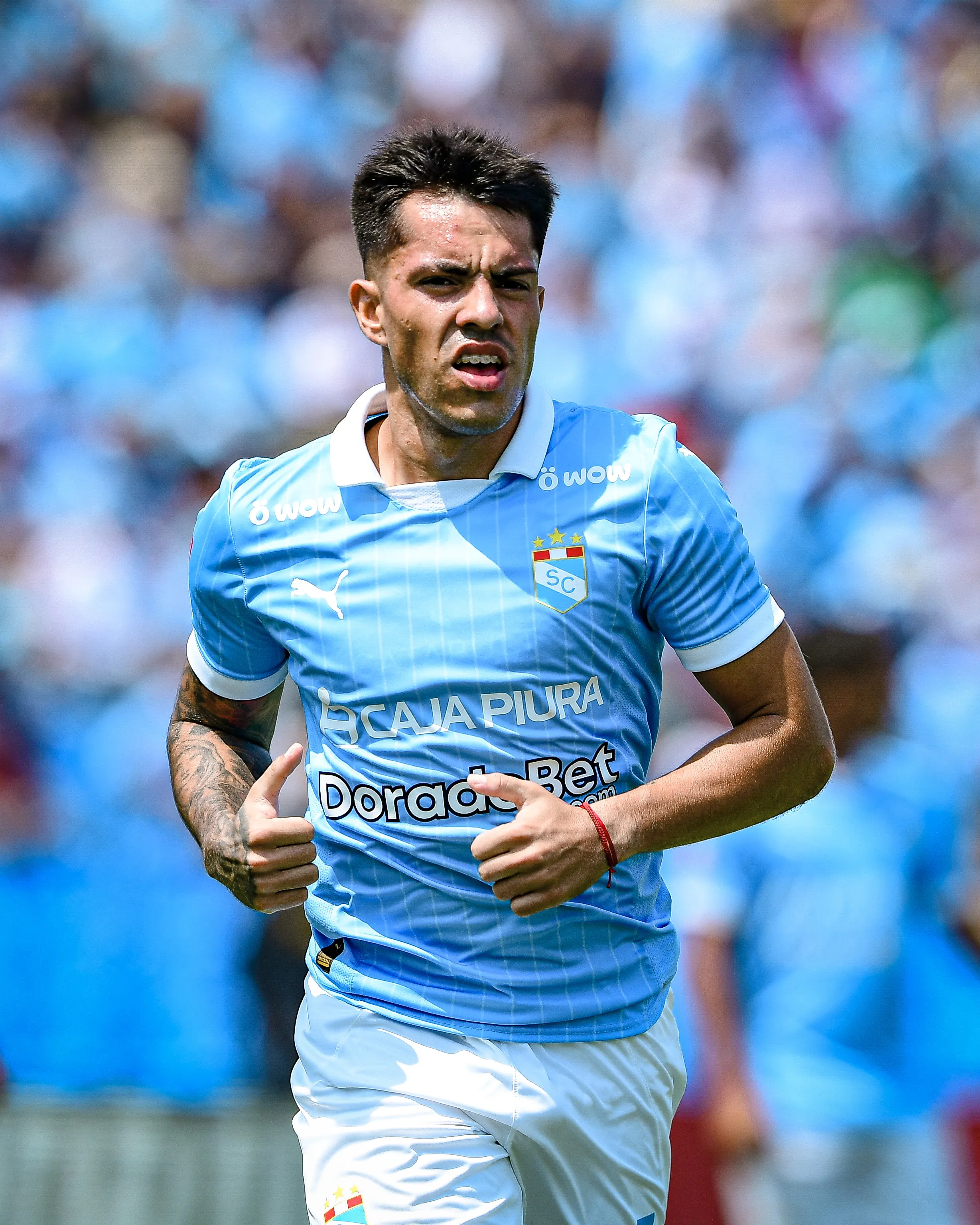 Santiago González jugando para Sporting Cristal en el estadio Alberto Gallardo. (Foto: Liga 1)