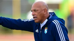 Roberto Mosquera asumirá su tercer ciclo como técnico de Sporting Cristal.