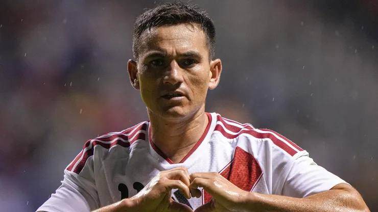 Jairo Vélez celebrando.