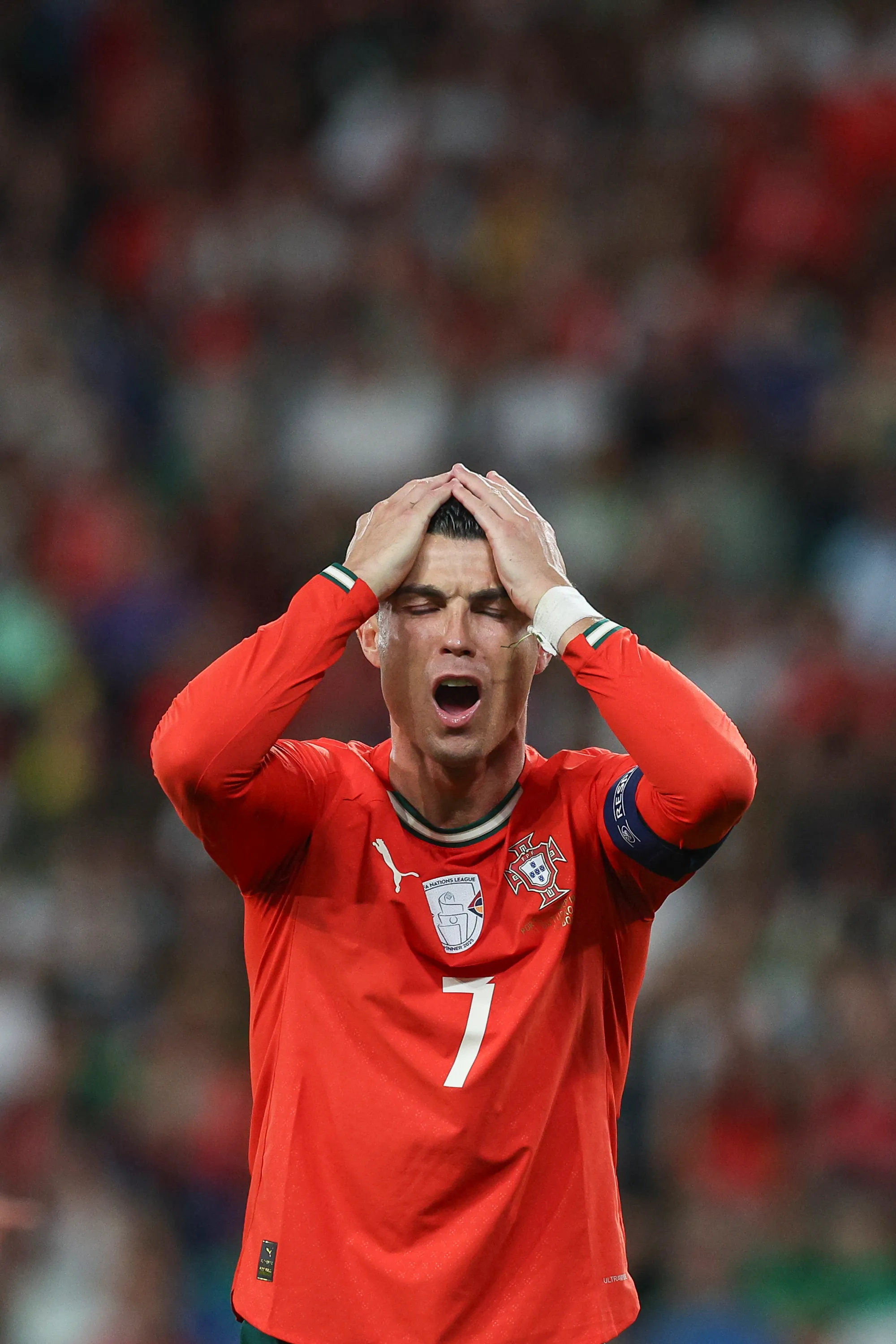 Cristiano Ronaldo lamentándose con la Selección de Portugal ante República de Irlanda en octubre del 2025. (Foto: Getty Images)