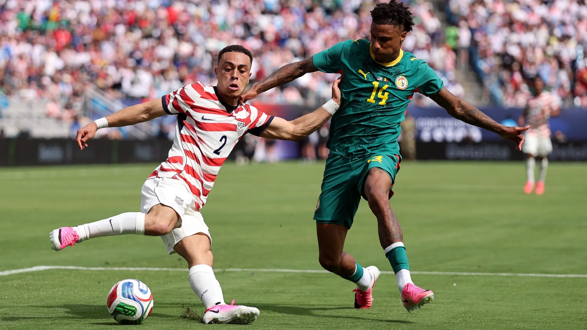 Sergiño Dest, lateral con mucha vocación ofensiva en Estados Unidos (Getty Images).