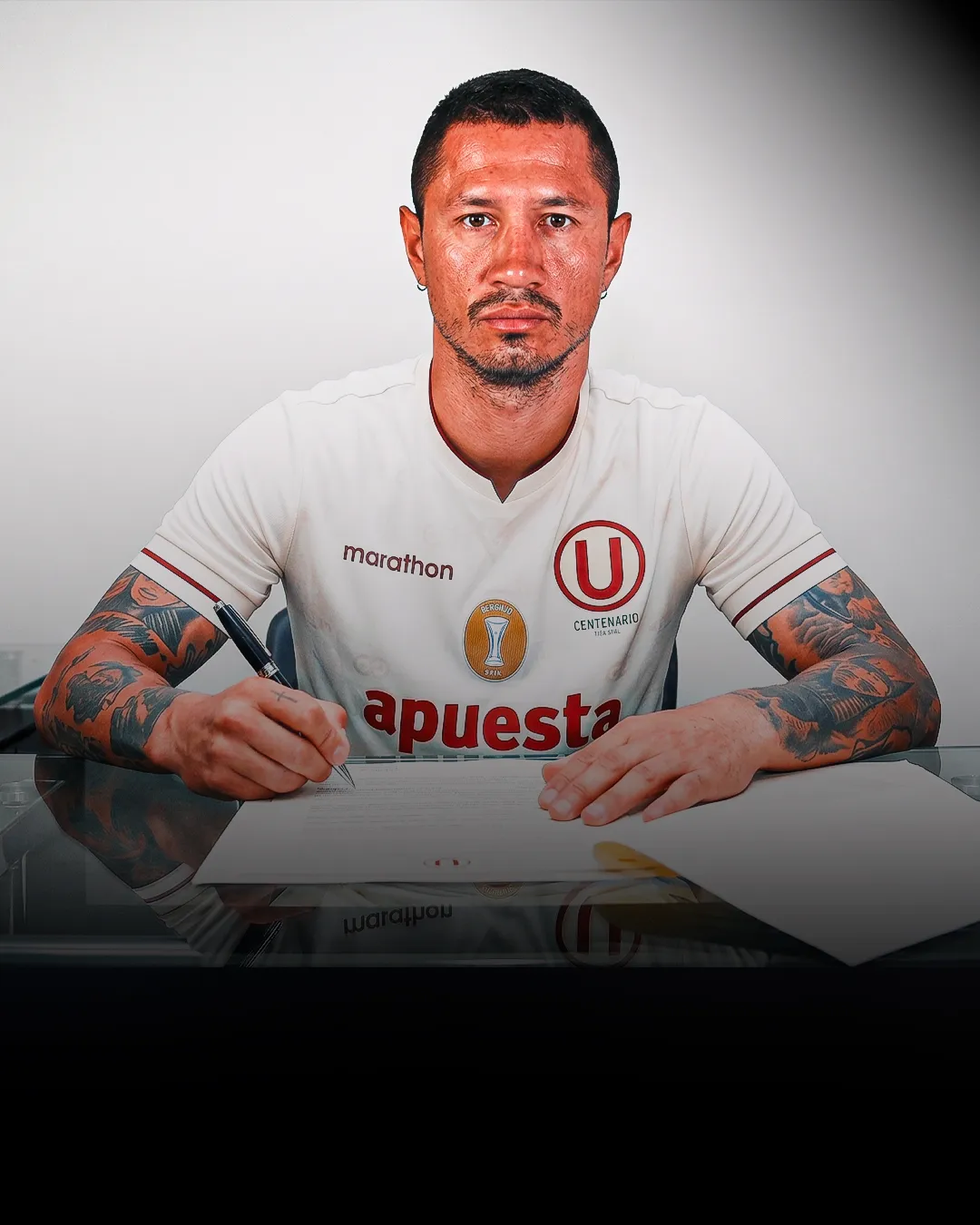 Gianluca Lapadula llegó a un acuerdo total con Universitario. (Foto: Gemini IA)