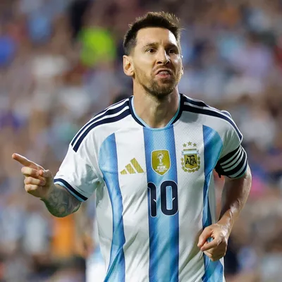 Messi va por la historia ante Argelia: 200 partidos en Argentina, récords en la mira y las apuestas para su despedida mundialista