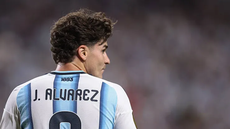 Por qué no juega Julián Álvarez hoy para Argentina ante Austria.