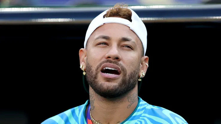 Neymar Júnior no juega ante Escocia.