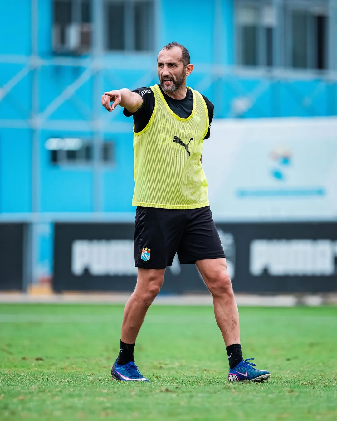 Hernán Barcos entrenando con Sporting Cristal en La Florida. (Foto: Sporting Cristal)