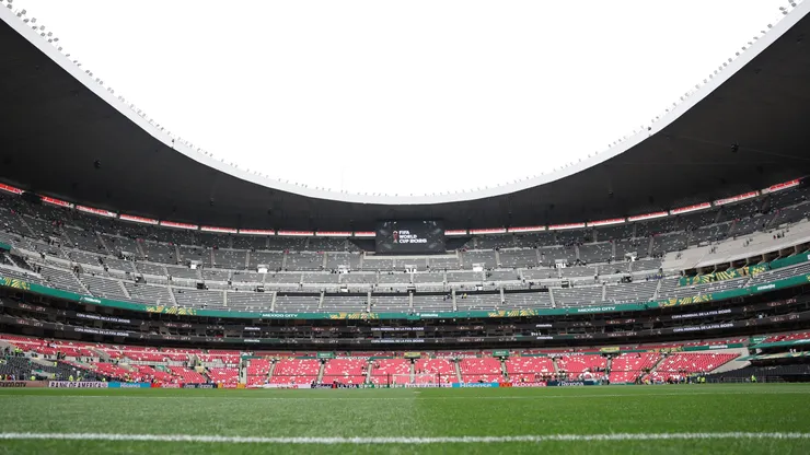El Estadio Azteca, visto desde el césped.